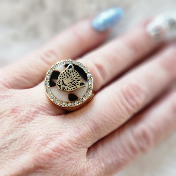 Leopard Wild Cat Stretchy Ring with Crystals - Picture 3 of 9
